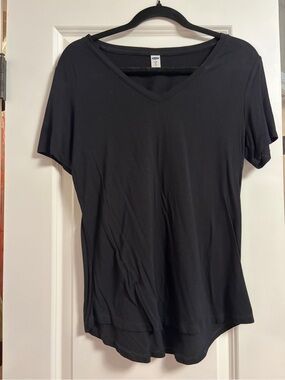 Old Navy Black luxe V-Neck Short Sleeve Tee